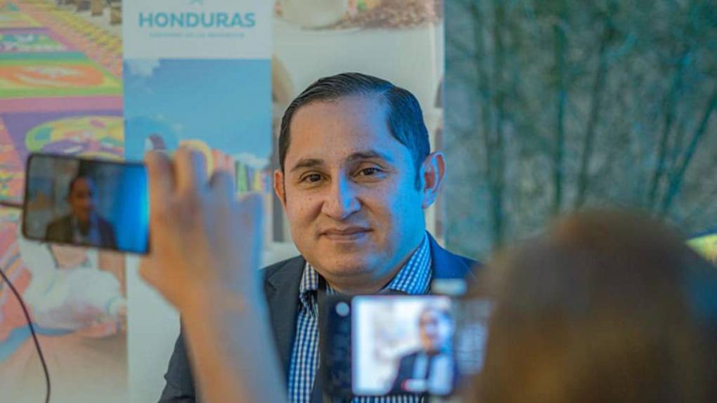 ¿Quién es Tirso Ulloa, el funcionario del IP acusado de pedir favores sexuales a cambio de trabajo?