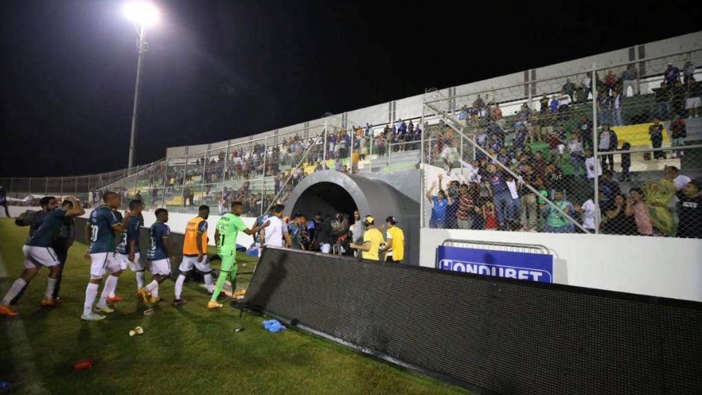 Poca afición, incidentes y triunfo verde: las imágenes del Motagua vs Marathón