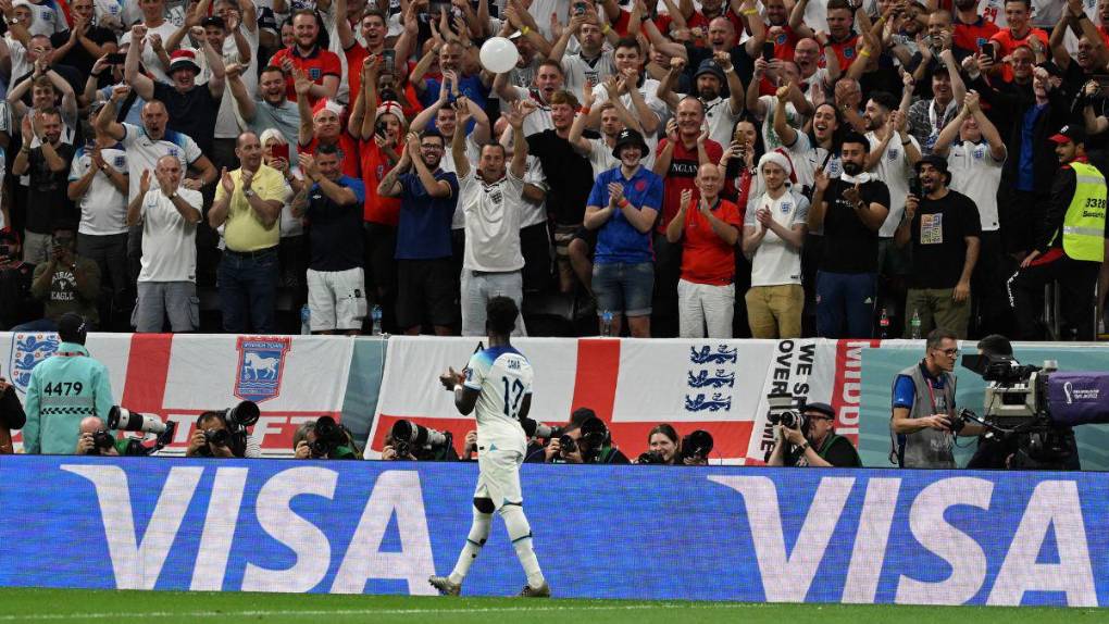 Goleada británica con un hondureño en cancha: las imágenes de la clasificación de Inglaterra