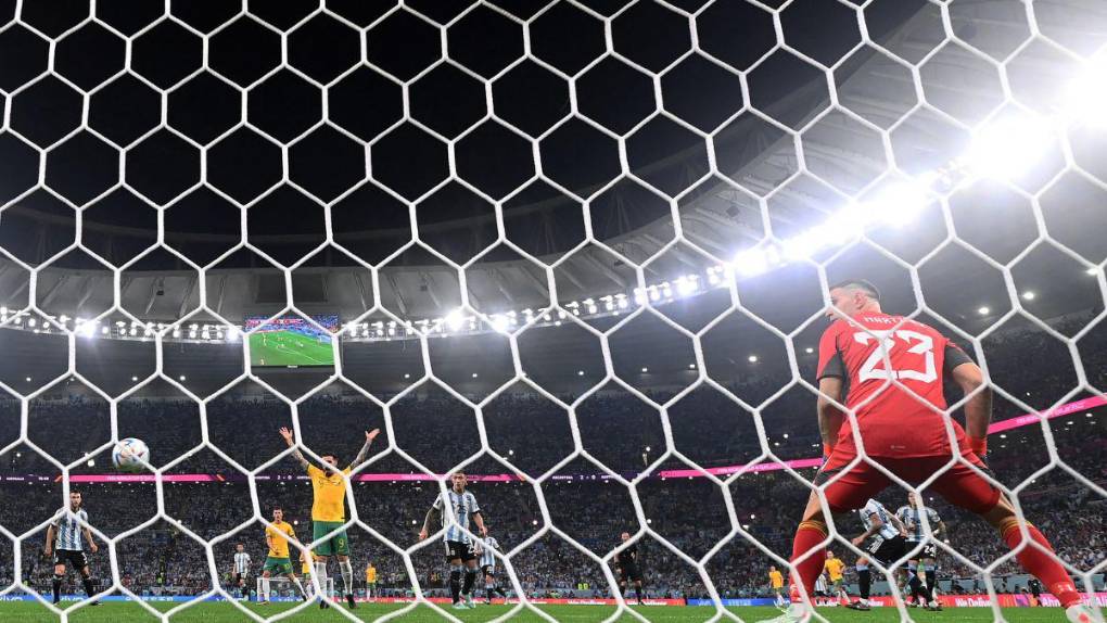 Del sufrimiento a la euforia total: la clasificación de Argentina ante Australia en imágenes