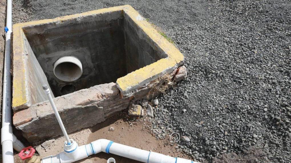 Así avanzan los trabajos de cambio de césped en el Estadio Nacional en su recta final