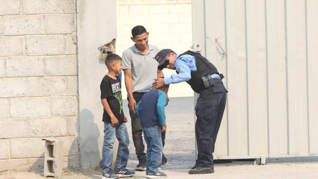 Bellezas y familias presentes: el ambiente que se vive en el Motagua vs Marathón en Comayagua