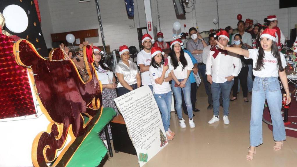 Así se realizó el concurso de la mesa navideña en la Sala de Redacción de EL HERALDO