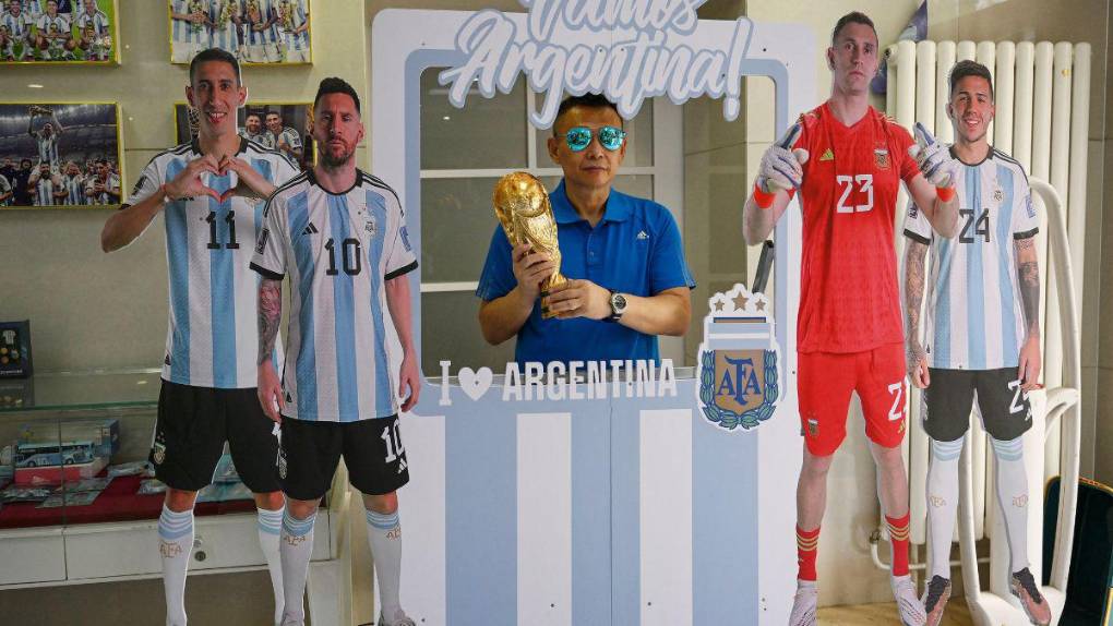 Fervor y alegría: chinos enloquecen por la llegada de Messi para un amistoso