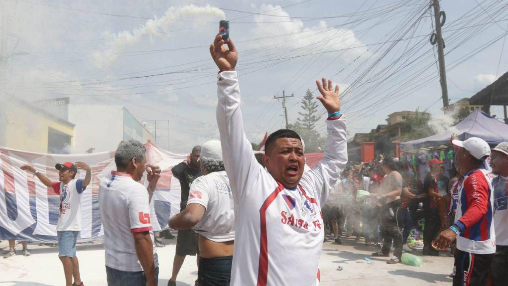 Corazones divididos y pasión blanca en la previa de la final Potros vs Olimpia