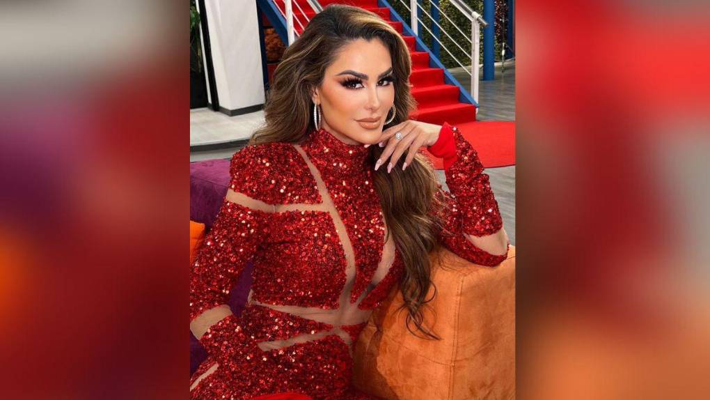 ¿Qué le pasó? Cuestionan aspecto de Ninel Conde en reciente fotografía