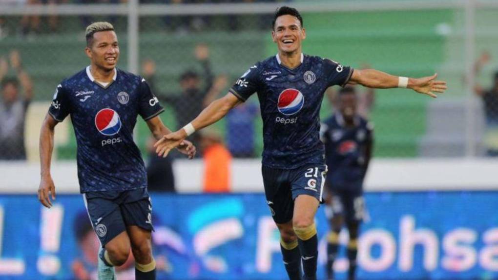 Hombre récord, goleador en finales y leyenda azul: el paso de Roberto Moreira en Motagua