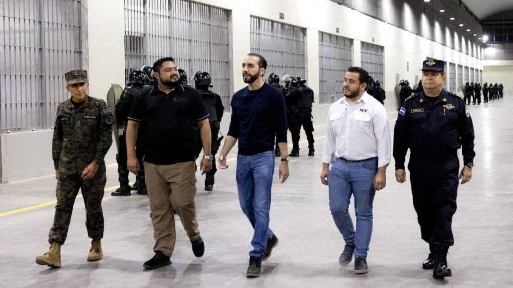 Régimen de excepción en El Salvador: gobierno de Bukele cobra a presos por insumos básicos en las cárceles