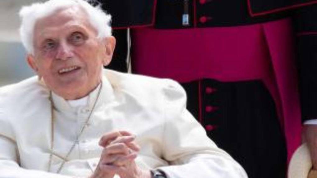 La polémica convivencia entre el papa Francisco y el emérito Benedicto XVI