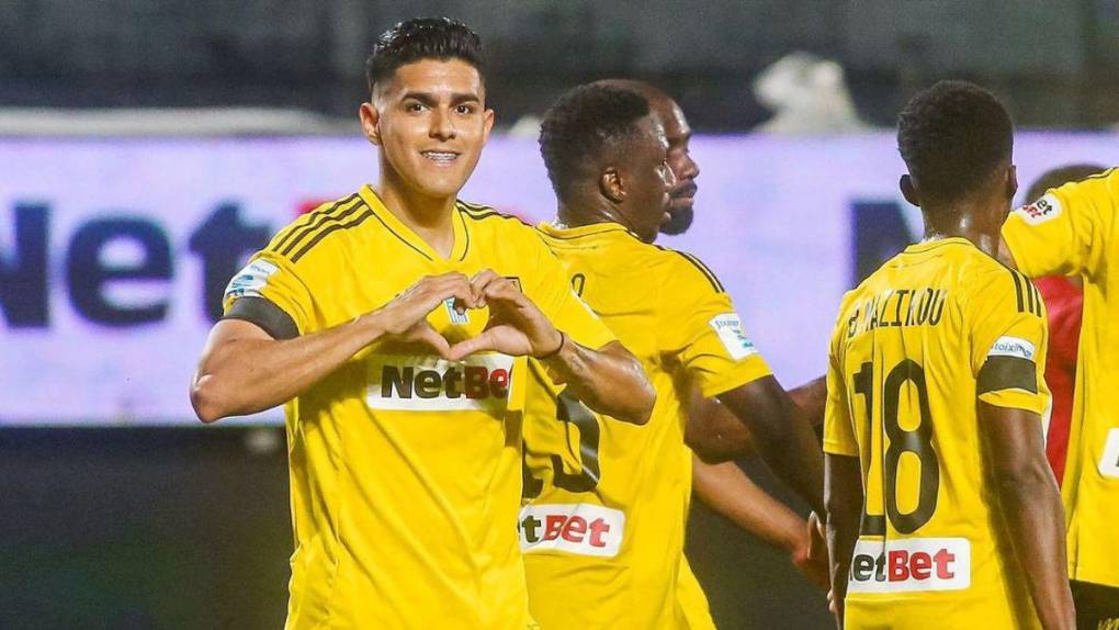 Destacadas actuaciones, goleador y en la mira de grandes de Europa: el gran presente de Luis Palma en Grecia