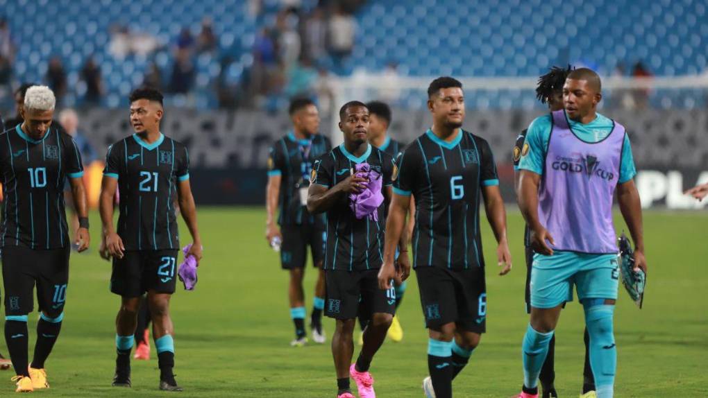 Los rostros de tristeza de los jugadores de Honduras tras la eliminación de la Copa Oro