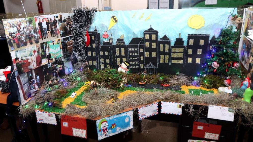 Así se realizó el concurso de la mesa navideña en la Sala de Redacción de EL HERALDO