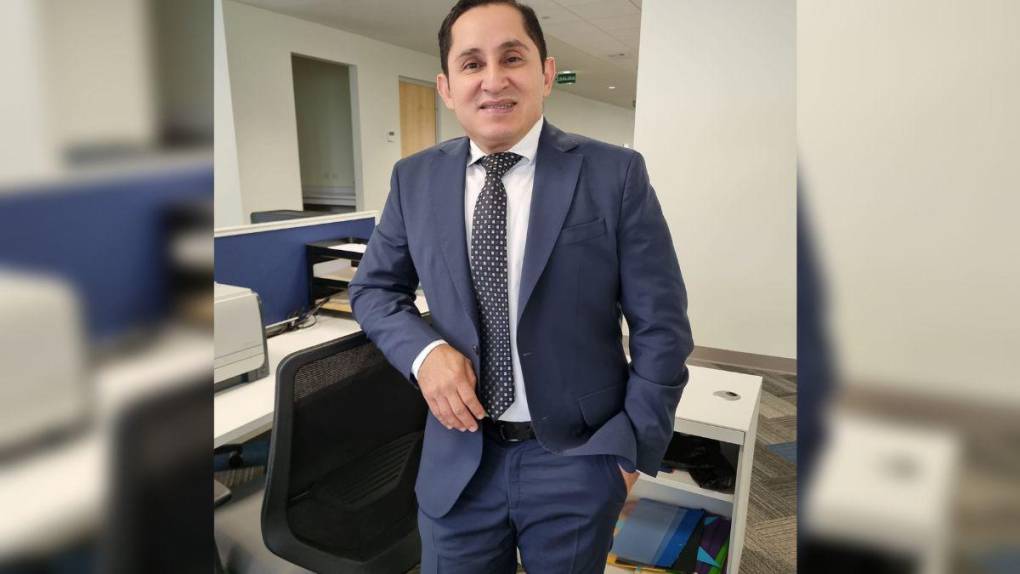 ¿Quién es Tirso Ulloa, el funcionario del IP acusado de pedir favores sexuales a cambio de trabajo?