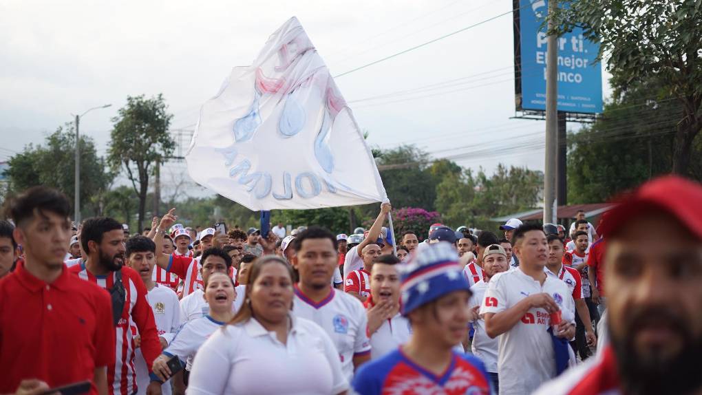 Así fue la monumental llegada del olimpismo al Olímpico para enfrentar al Atlas