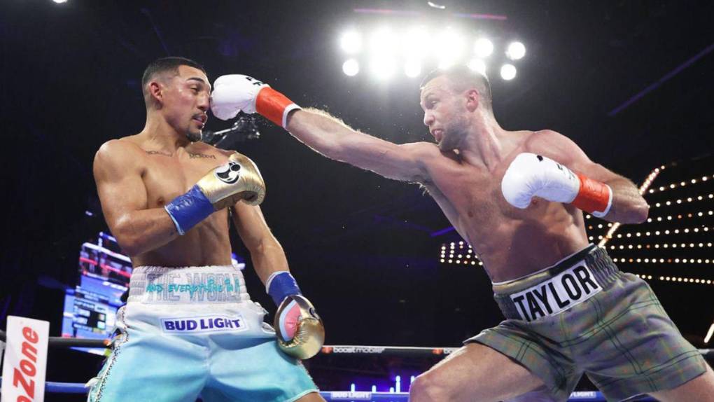 ¡Campeón mundial superligero! La victoria de Teófimo López sobre Josh Taylor en imágenes
