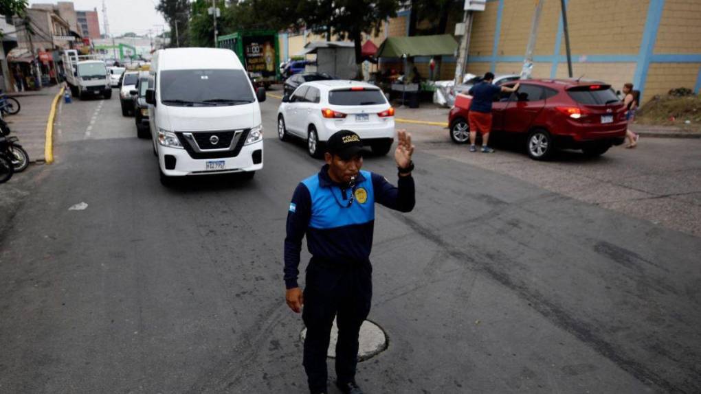 Así avanza la nueva señalización de calles para el cambio de vías en la colonia Kennedy