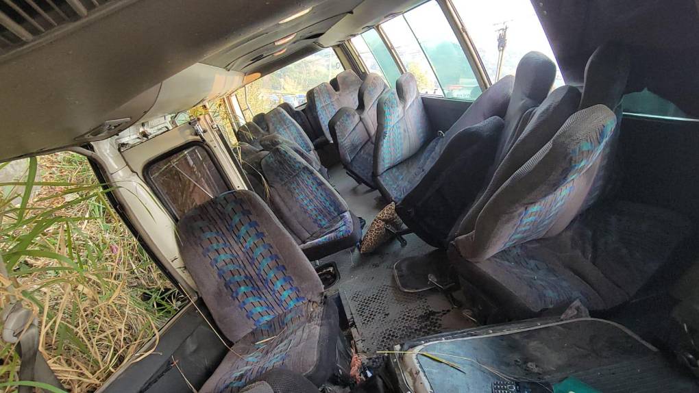 Las imágenes que dejó el accidente de un rapidito en el bulevar Fuerzas Armadas