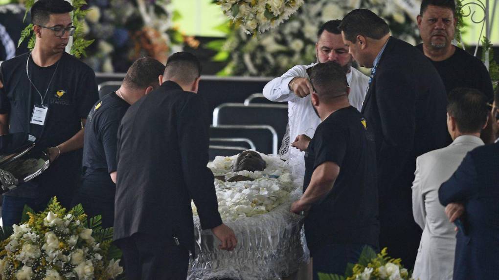 Brasil le da el último adiós al “Rey” Pelé en emotivo funeral