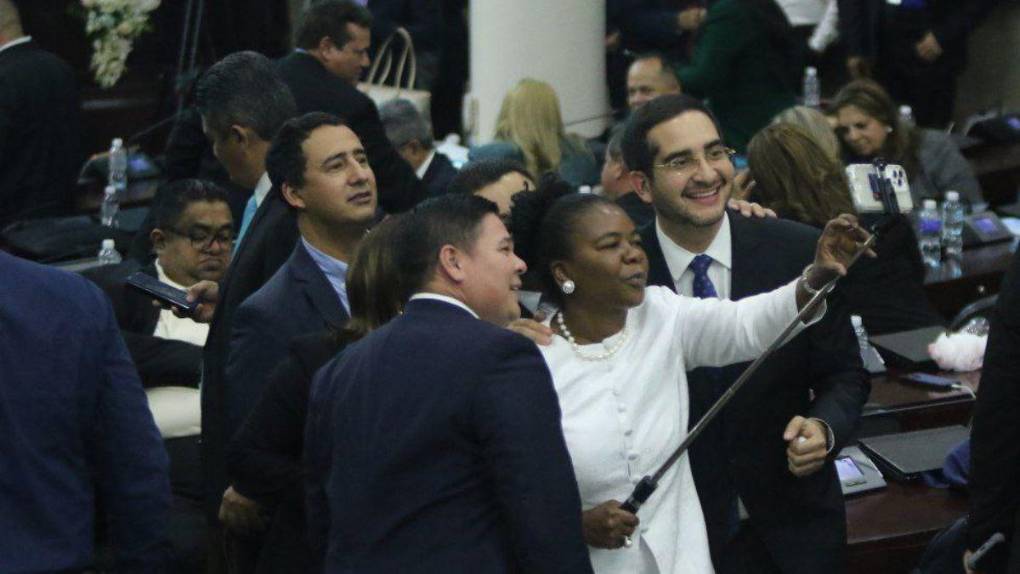 Selfies, ausencias y desacuerdos: los retrasos en la elección de la Corte Suprema de Justicia