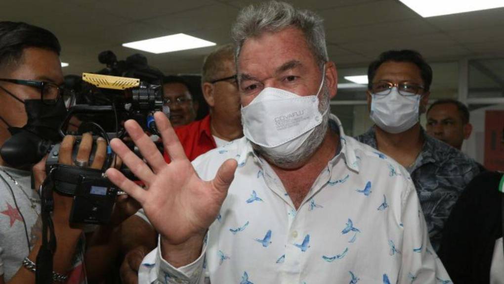 ¿Por qué la dueña de un restaurante se encadenó en San Pedro Sula?