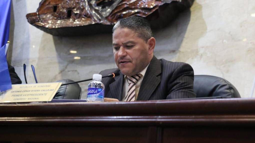 Del fútbol a la política: así cambió la vida de Wilmer Velásquez, goleador histórico del Olimpia