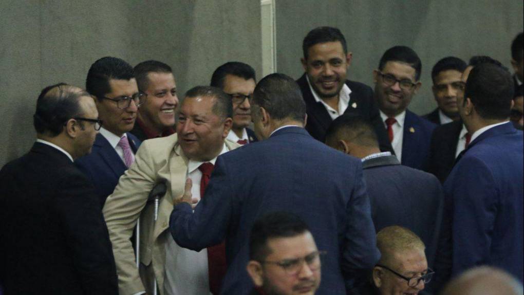 Selfies, ausencias y desacuerdos: los retrasos en la elección de la Corte Suprema de Justicia