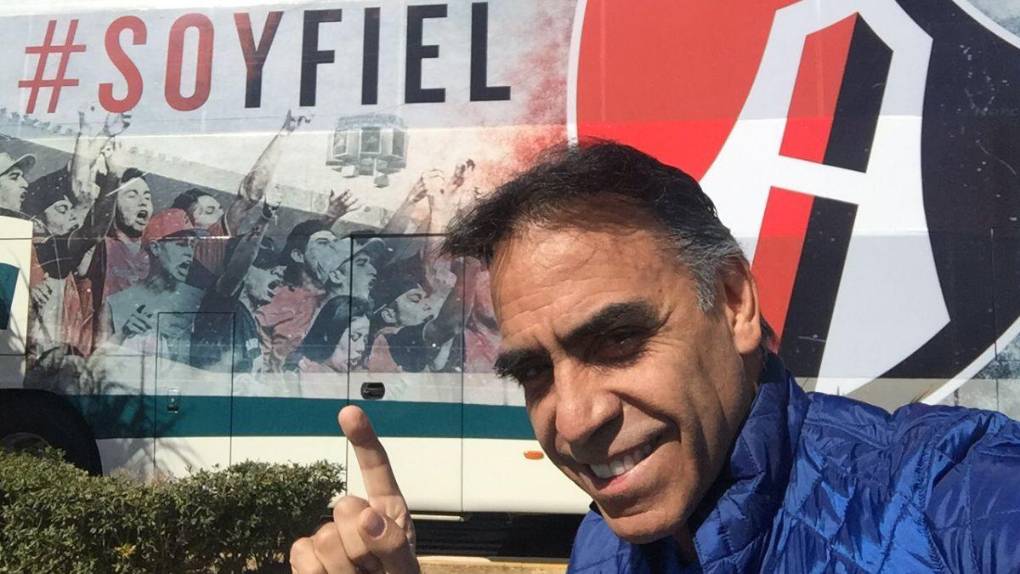 Los famosos que son fieles aficionados del Atlas de México