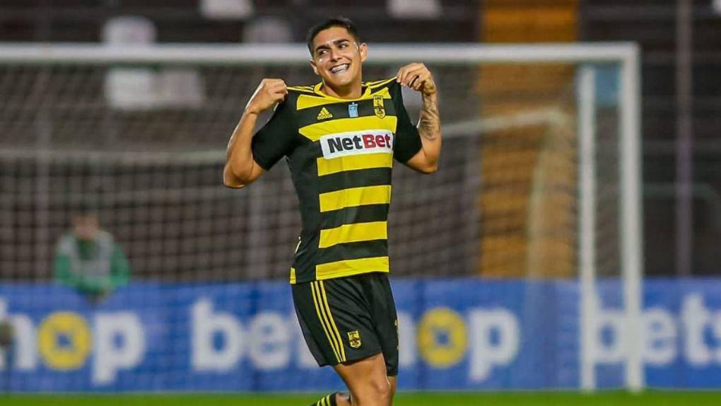 Destacadas actuaciones, goleador y en la mira de grandes de Europa: el gran presente de Luis Palma en Grecia
