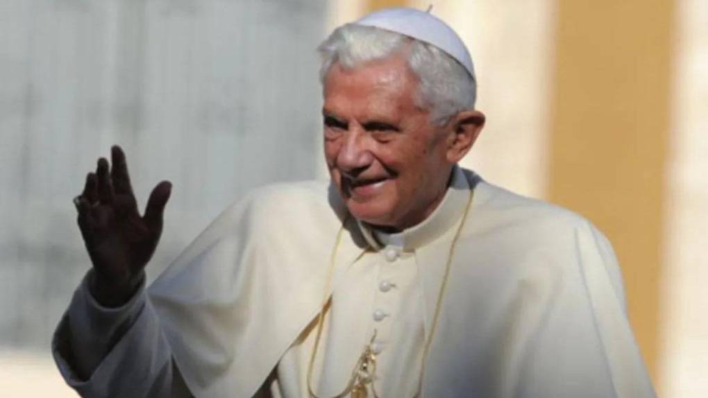 La polémica convivencia entre el papa Francisco y el emérito Benedicto XVI