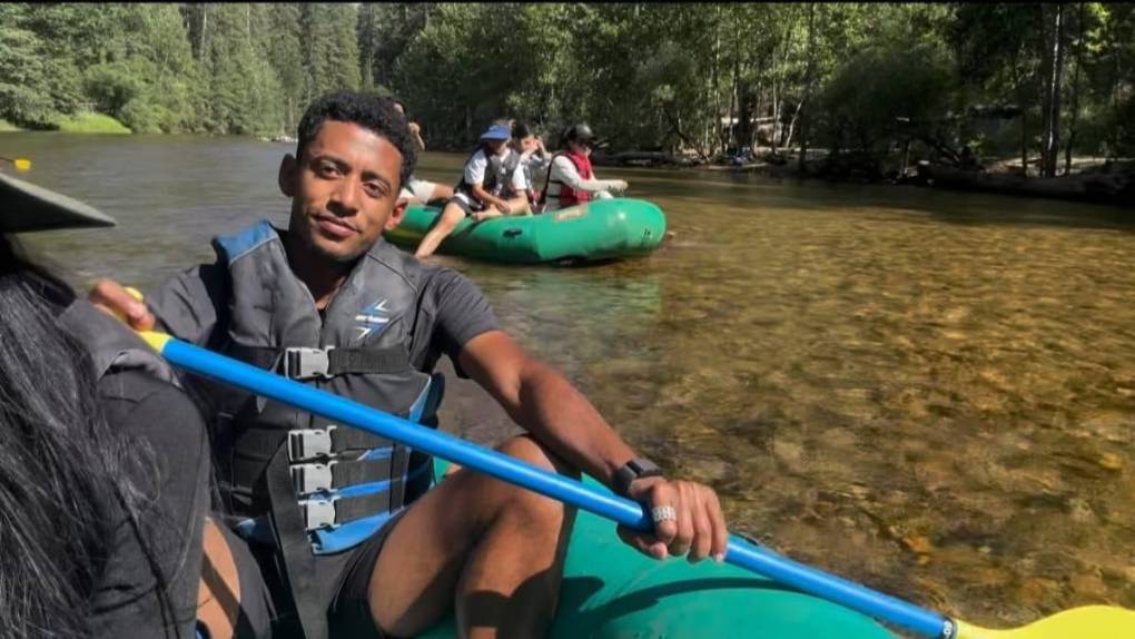 Así han sido las vacaciones de “Choco” Lozano con su bella novia