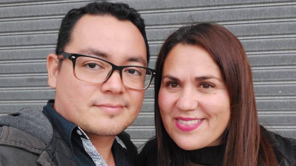 ‘Dios es la clave’: Hondureño conoció a chilena en una app de canto, tuvieron una relación a distancia y viajó para casarse con ella