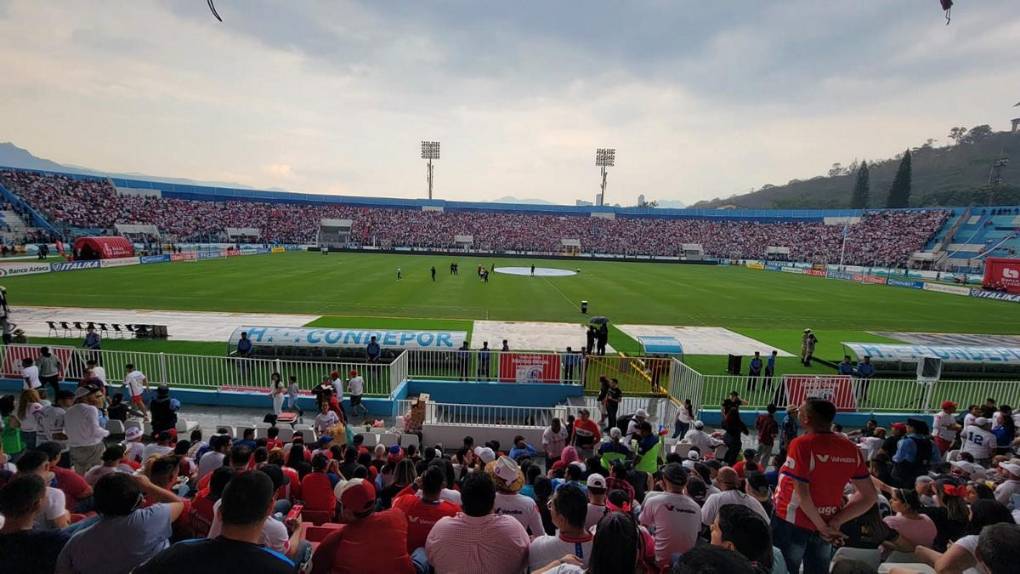 Convocatoria total, emoción y colorido: las curiosidades fuera de la cancha en la final Olimpia vs Olancho