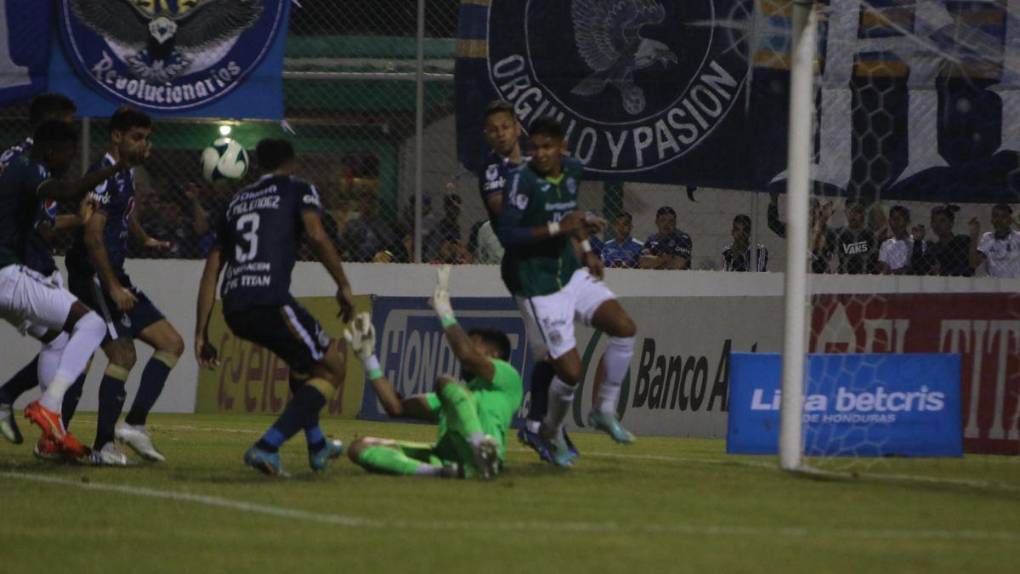 Poca afición, incidentes y triunfo verde: las imágenes del Motagua vs Marathón