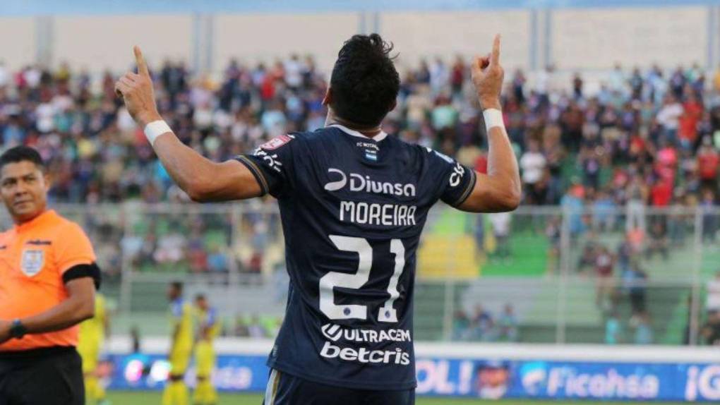 Hombre récord, goleador en finales y leyenda azul: el paso de Roberto Moreira en Motagua