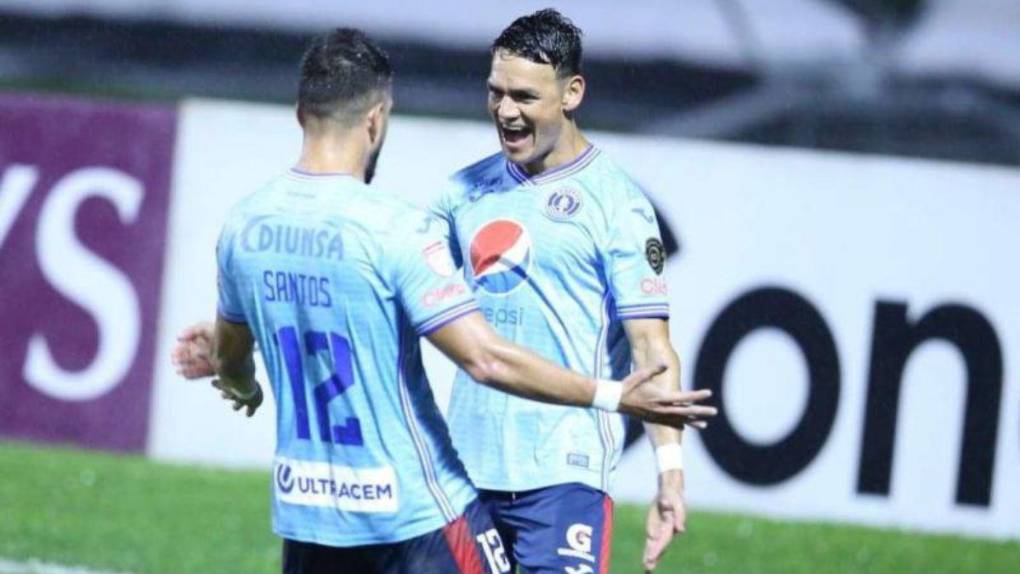 Hombre récord, goleador en finales y leyenda azul: el paso de Roberto Moreira en Motagua