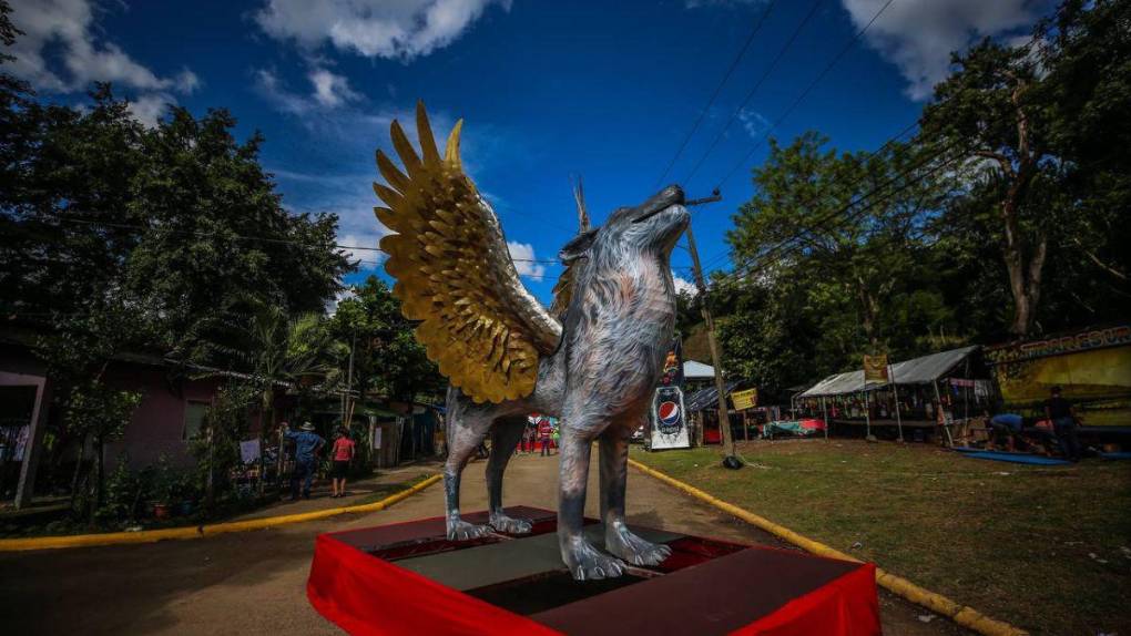 Color y creatividad en chimeneas que adornarán festival de Trinidad, Santa Bárbara