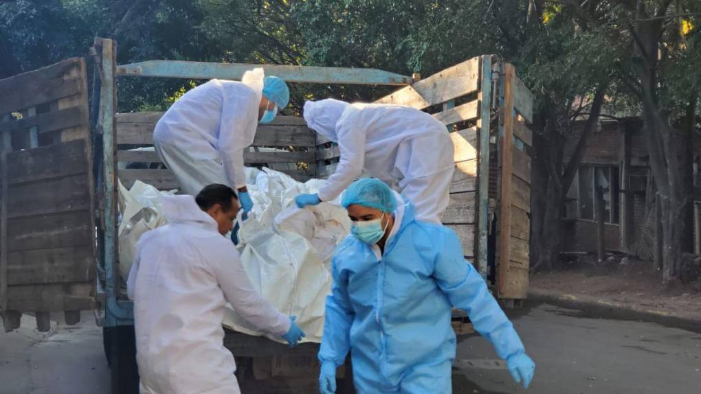 Entierran 19 cadáveres que permanecían en la morgue; algunos sí fueron identificados