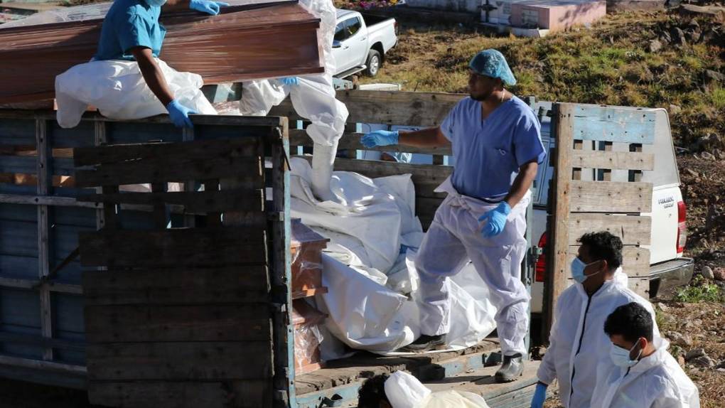 Sin flores ni llanto: el triste último adiós a los cuerpos que no son reclamados en la morgue