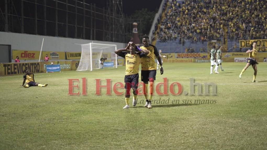 El imperdible festejo de Júnior Lacayo al anotar el 1-0 en la semifinal de vuelta