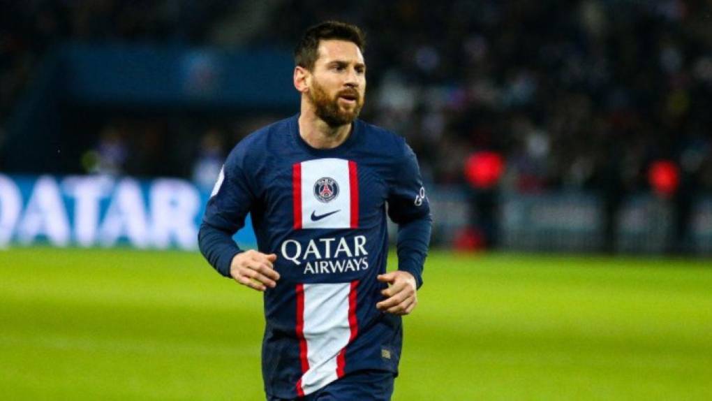 Viaje a Arabia, suspensión sin sueldo y enojo de compañeros: la crisis que tendría a Messi casi fuera del PSG
