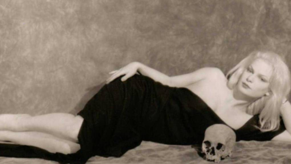 Aseguran que Taylor Swift es el clon de Zeena LaVey, sacerdotisa de la Iglesia de Satán