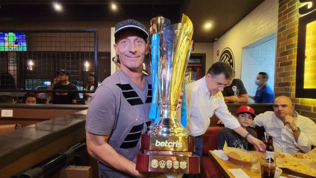 ¡Troglio por otro récord! Los técnicos más ganadores en Liga Nacional