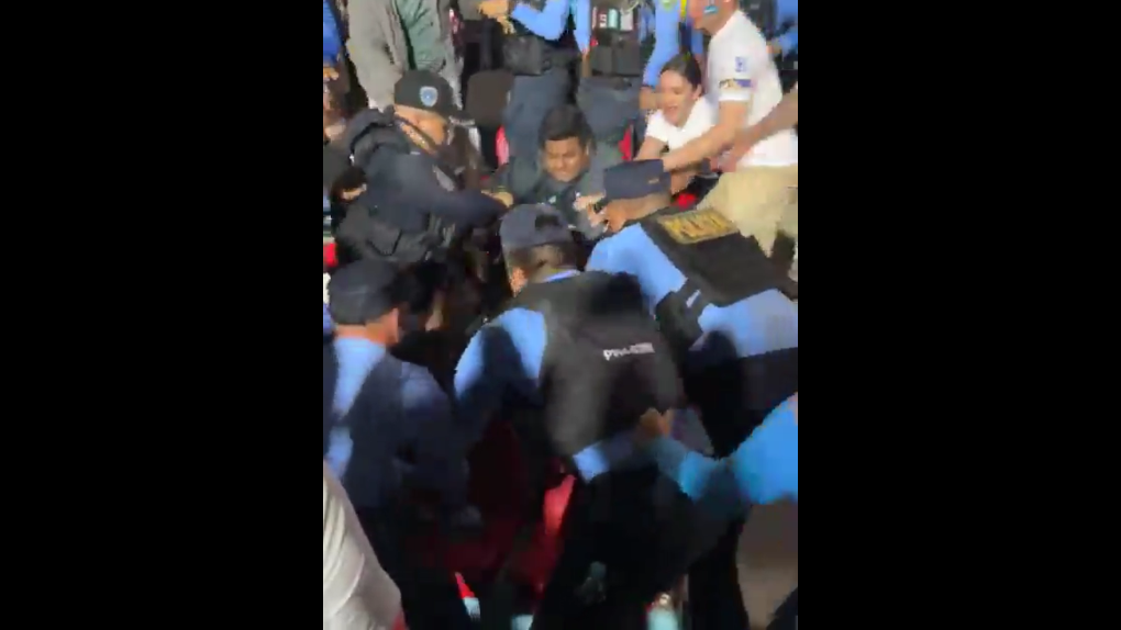 No se vio: Rostros triste tras derrota de Honduras y zafarrancho en el Nacional