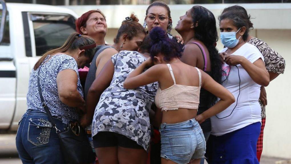 Las 25 imágenes más impactantes de la matanza que dejó al menos 41 víctimas en PNFAS