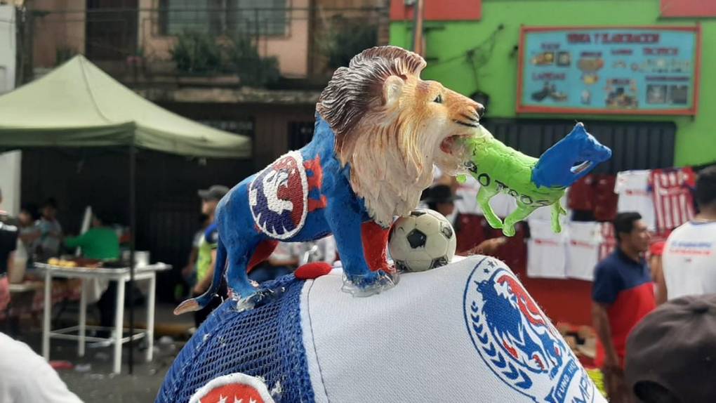 Convocatoria total, emoción y colorido: las curiosidades fuera de la cancha en la final Olimpia vs Olancho