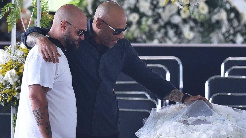 Llanto, conmoción y personalidades: las imágenes del funeral de Pelé en Brasil
