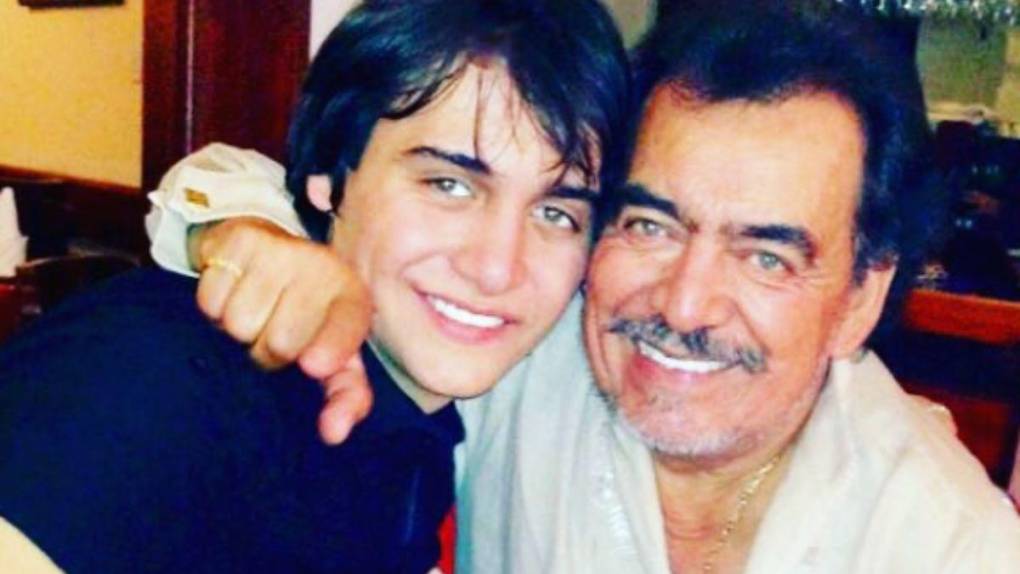 Julián Figueroa: nació el mismo día que su hijo y murió un día después del natalicio de su padre