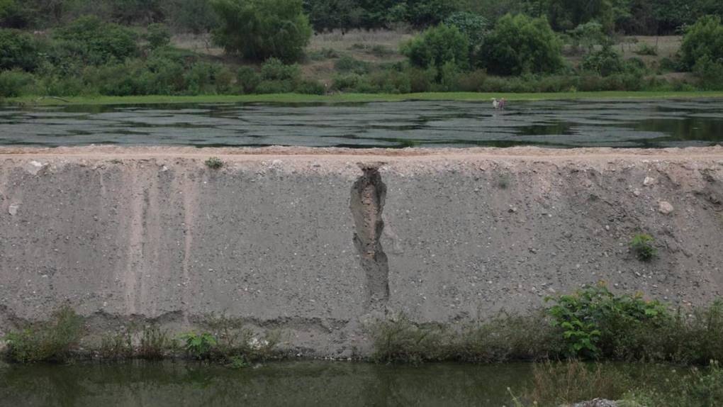 “Esas bordas no van a durar nada”: el temor en Costa de Los Amates ante bordos contra inundaciones