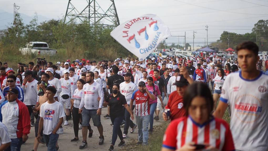 Así fue la monumental llegada del olimpismo al Olímpico para enfrentar al Atlas