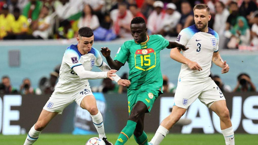 Goleada británica con un hondureño en cancha: las imágenes de la clasificación de Inglaterra